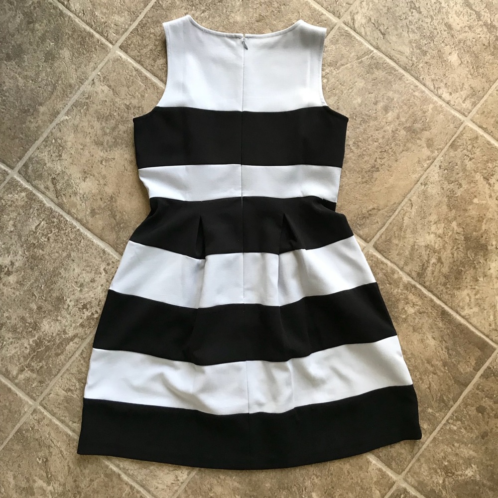 LOFT NWOT Wide Stripe Pleated Dress Lavender Black - Picture 7 of 7